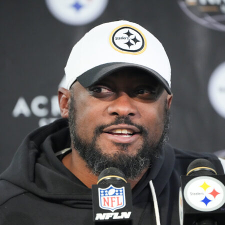 Mike Tomlin’s latest move suggests he’s done with Aaron Rodgers, Steelers and the NFL