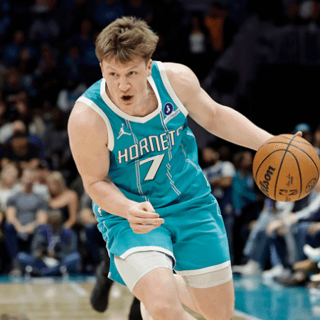 Celtics vs Hornets Prediction, Picks & Odds for Tonight’s NBA Game