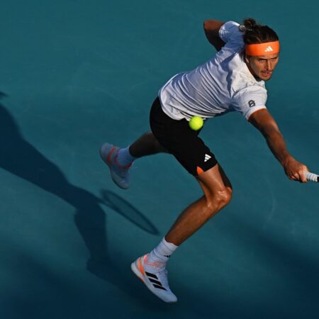 16 Asse: Nervenstarker Zverev zieht ins Viertelfinale ein