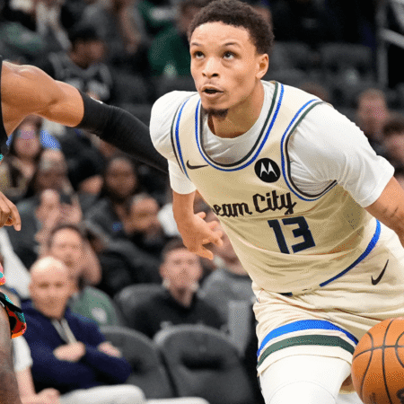 Mavericks vs Bucks Prediction, Picks & Odds for Tonight’s NBA Game