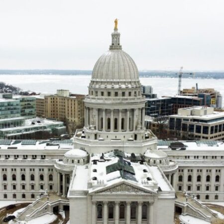 Judicial panel dismisses challenge to Wisconsin congressional map