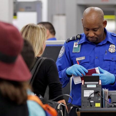 US Republicans reject Senate bill to end shutdown, fund TSA