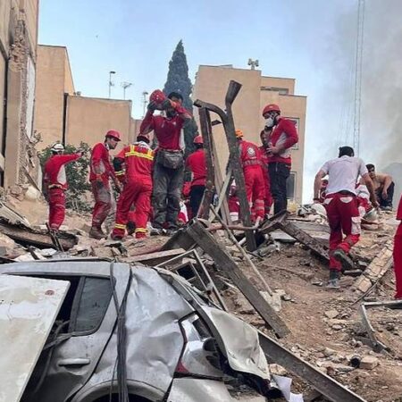 Iran war: US and Iran at odds over peace talks