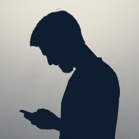 ‘Looksmaxxing’: The manosphere beauty cult