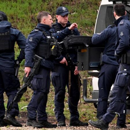 Australia police shoot dead man wanted for killing 2 officers