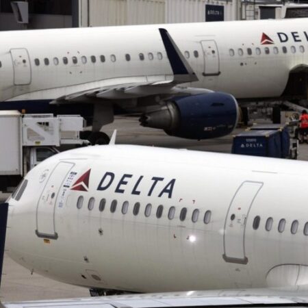 US-bound flight returns to Brazil over engine problem