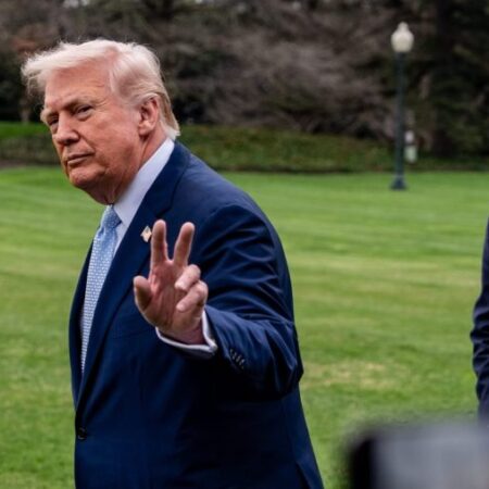 Trump lifts pause on asylum for some migrants