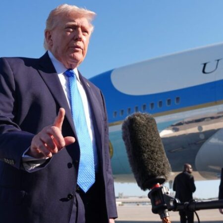 Trump issues Hormuz ultimatum, then postpones