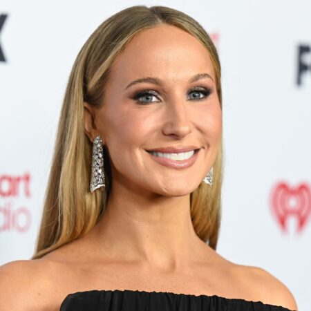 Nikki Glaser Won’t Be Roasting Kevin Hart: ‘I’m Coming Up Short With Short Jokes’