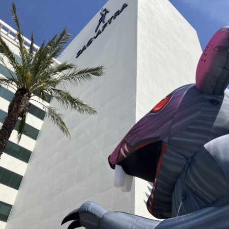 ‘Scab!’: WGA Standoff With Striking Staff Gets Heated as Deal Remains Elusive