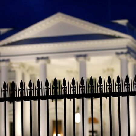 White House launches smartphone application