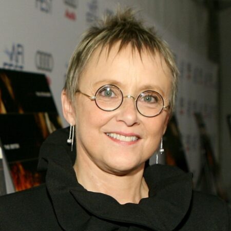 Mary Beth Hurt, Who Starred in ‘The World According to Garp,’ Dies at 79