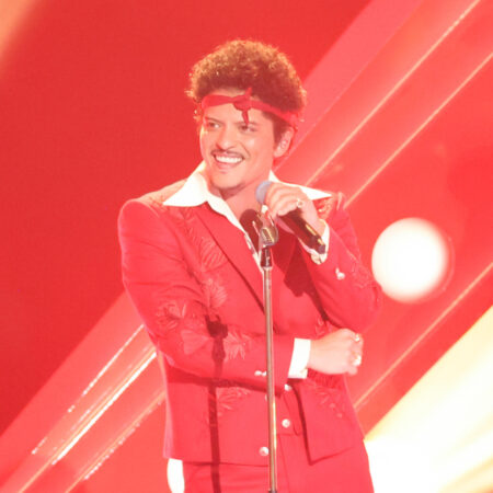 How mediocre reviews could impact Bruno Mars’ ‘The Romantic’ at the Grammys