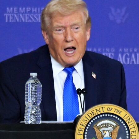 Signs emerge Trump ready to end Iran war as pressure mounts over Hormuz