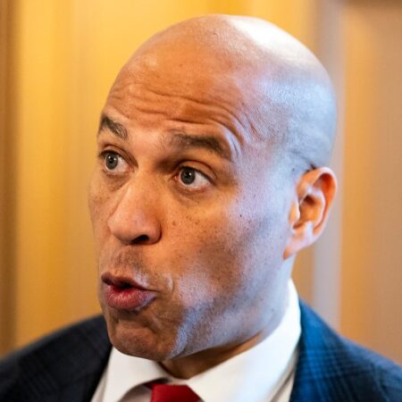 Booker on Trump paying TSA: ‘Why didn’t he do this weeks ago’