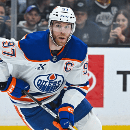 Ducks vs Oilers Prediction, Picks & Odds for Today’s NHL Game