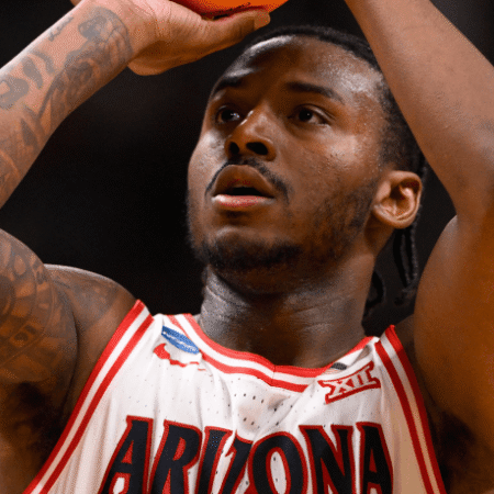Early Michigan vs Arizona Predictions, Picks & Odds for Final Four