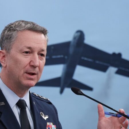 Pentagon set to deploy 2,000 troops from 82nd Airborne to Middle East