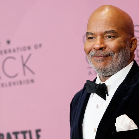 David Alan Grier Admits He Was “Wrong” For Passing On ‘Ace Ventura’ & ‘Seinfeld’: “The Bag Was Fumbled”