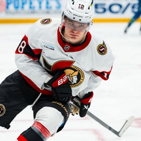 Senators vs Lightning Prediction, Picks & Odds for Today’s NHL Game