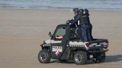 UK and France in last-minute talks to renew small boats deal