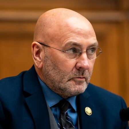 Spy powers skeptics in Congress discussing new language after White House meeting