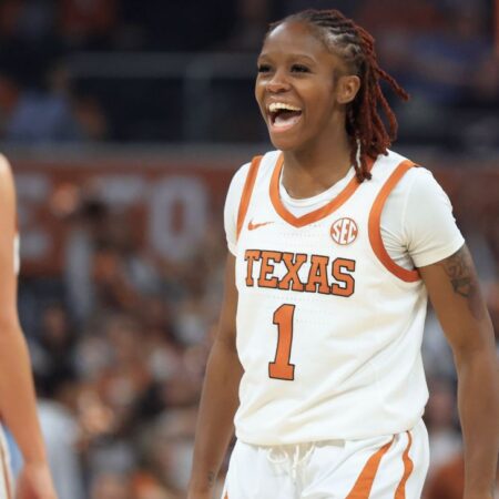 Women’s Elite Eight: Previewing Monday’s matchups