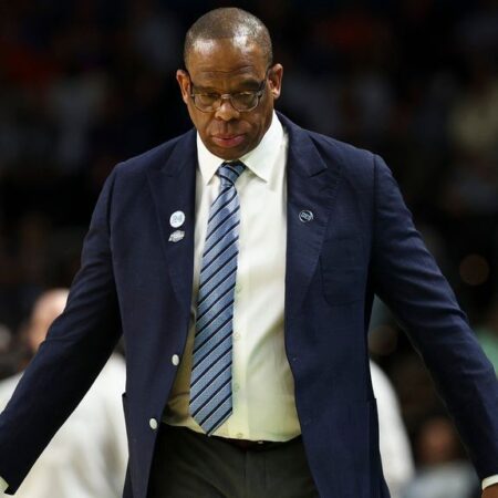 Source: UNC coach Davis fired after tourney exit