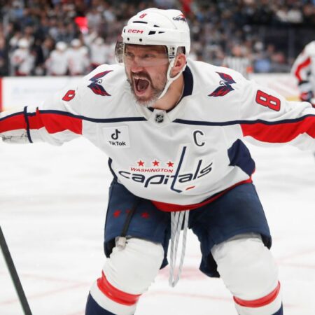Capitals’ Ovechkin notches 34th career hat trick