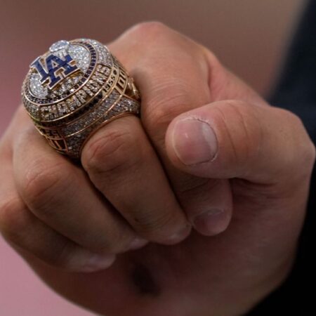 Dodgers receive glittering rings for another title