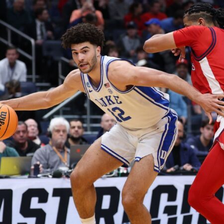 Tournament picks: How to bet Tennessee-Michigan on Sunday; will Duke end UConn’s run?