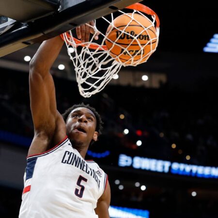 Men’s March Madness: Predictions, previews for UConn-Duke, Michigan-Tennessee
