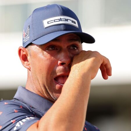 Woodland wins Houston by 5 amid PTSD battle