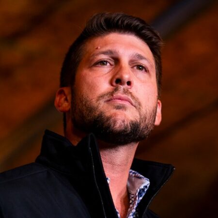 Florida AG calls on NFL to cast aside minority coaching rule