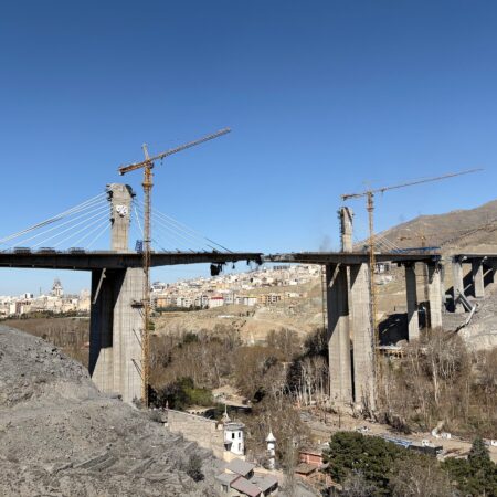 Iran War Live Updates: Drone Hits Kuwaiti Oil Refinery in New Attack on Gulf Energy Sites