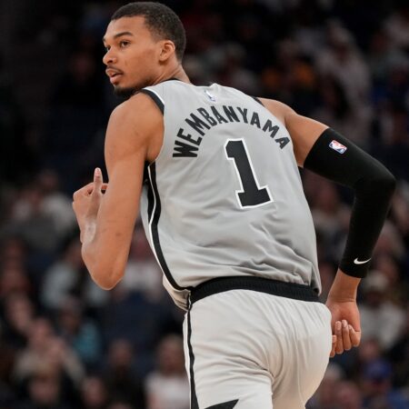 Spurs vs Clippers Prediction, Picks & Odds for Tonight’s NBA Game