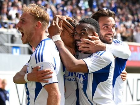 Aufholjagd im Spitzenspiel: Schalke sichert sich in Paderborn den Aufstiegs-Matchball