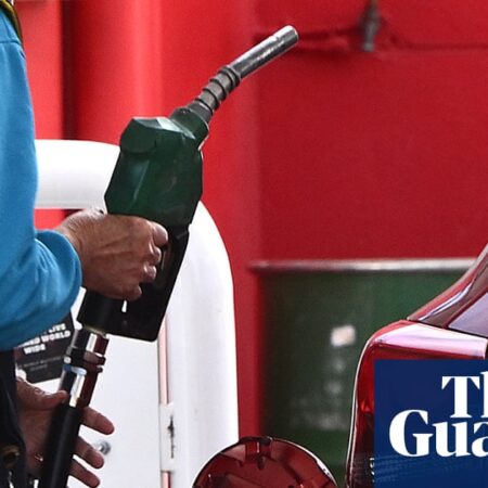Nearly 100 NSW service stations face fines over misleading petrol prices amid fuel shortage crackdown