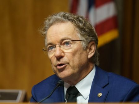 Two GOP senators break ranks on final Senate budget vote