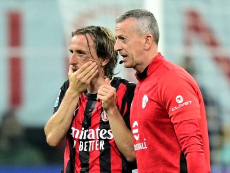 Croatia’s Modric undergoes facial surgery but aims to be fit for World Cup