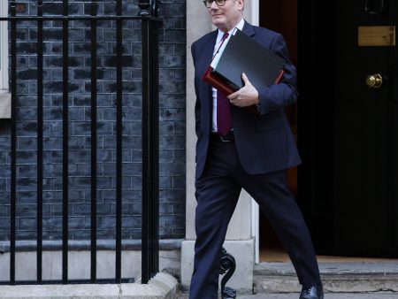 Starmer to Address UK Lawmakers on Mandelson Vetting