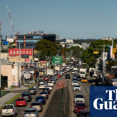 Traffic falls on major Sydney and Melbourne roads as fuel crisis sees Australians cut back on driving