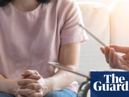 Earlier specialised care could prevent 10,000 miscarriages a year, UK study finds