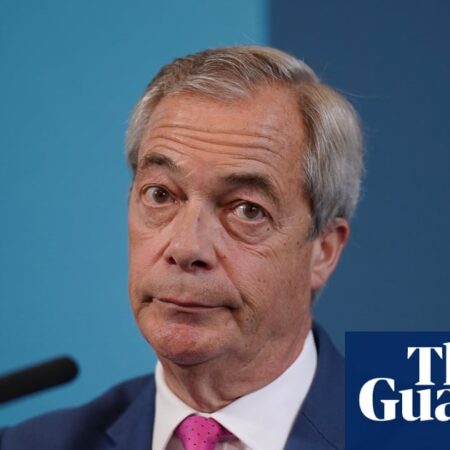 Labour challenges Farage over cost of private jet trip to Maldives