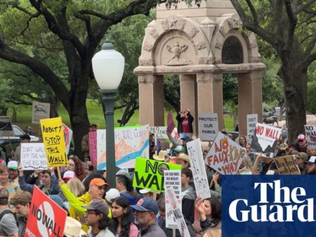 Thousands in Texas protest against border wall through national park: ‘big love for Big Bend’