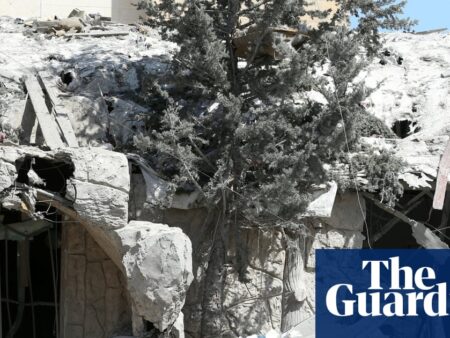 Middle East crisis live: Trump casts doubt on Iran war ceasefire over continued closure of strait of Hormuz