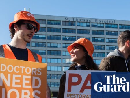 British Medical Association accused of hypocrisy as its own staff strike over pay
