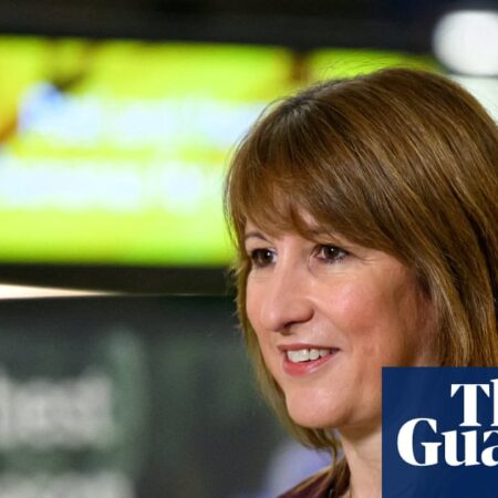 Chancellor meets UK supermarket bosses to discuss cost of living