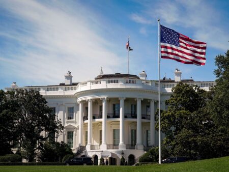 White House Staff Reportedly Warned Not to Place Bets on Prediction Markets