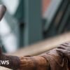 Baseball statue broken as it is unveiled in Seattle